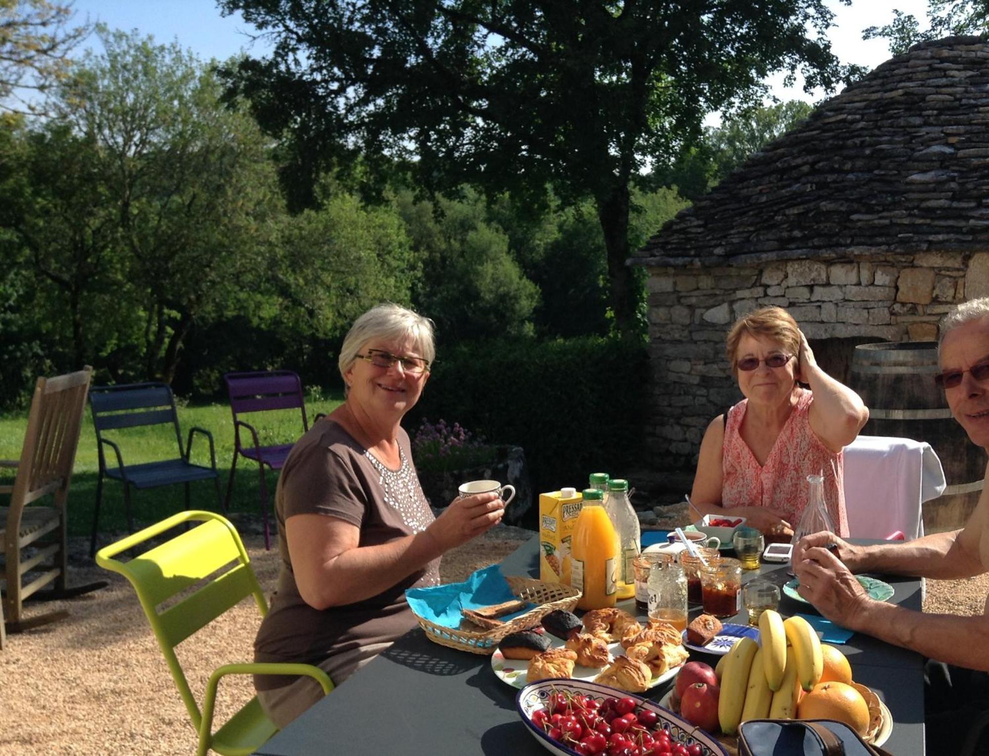 Bed and Breakfast Les Roulottes Du Lot Gramat Zewnętrze zdjęcie